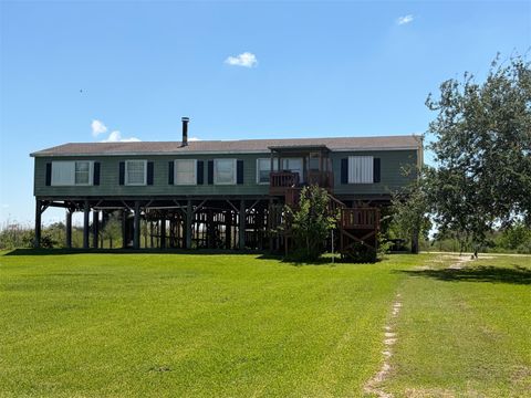 Photo of 5440 Mechanic Street, Sabine Pass, TX 77655 (MLS # 88222215)