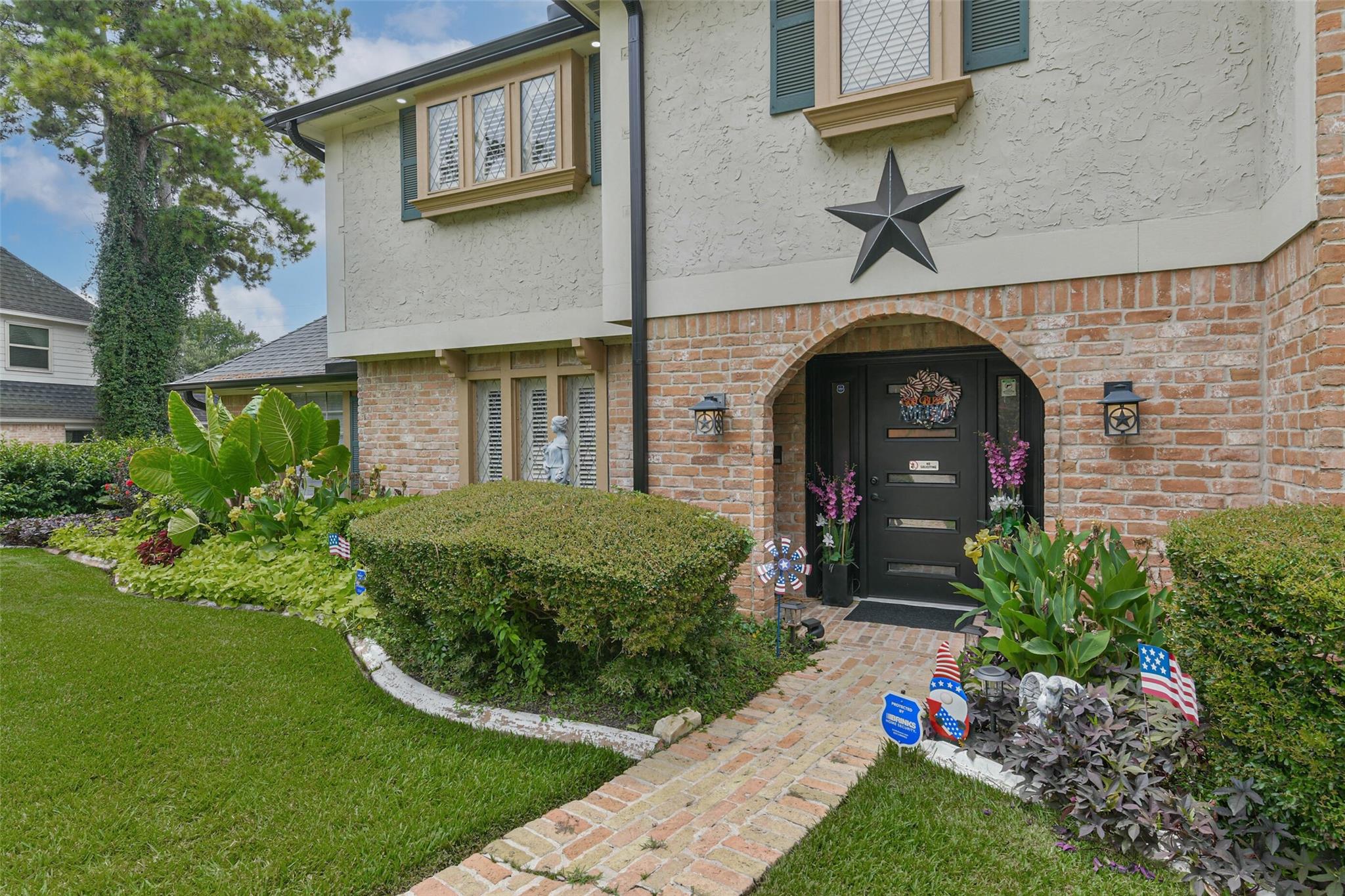 16211 N Greenfield Drive