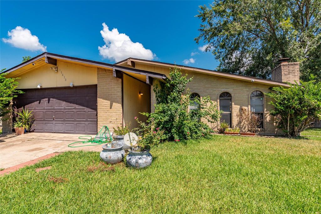 Photo of 15410 Empanada Drive, Houston, TX 77083 (MLS # 13252769)