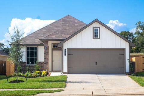 Photo of 607 Rockbridge Drive, Huntsville, TX 77340 (MLS # 27840732)