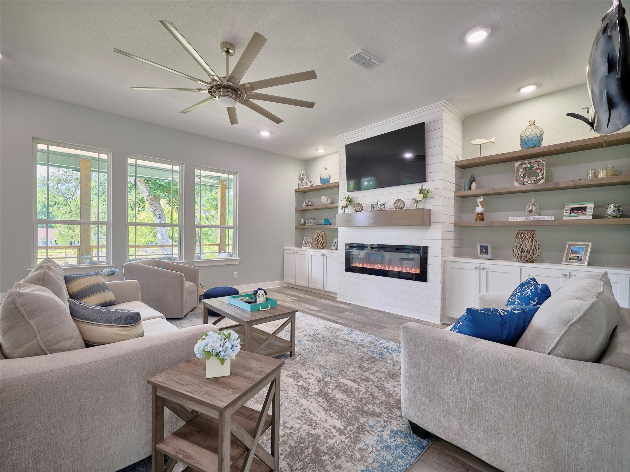 431 Private Road 652