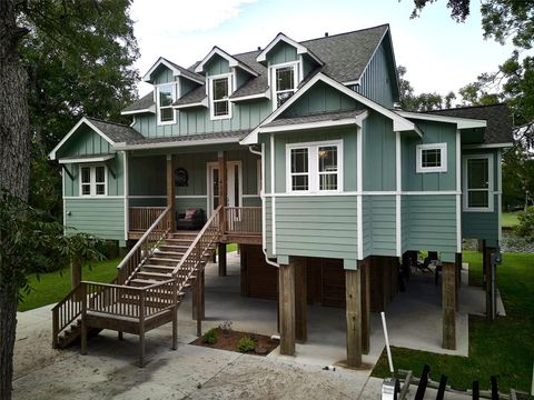 Homes For Sale - 431 Private Road 652<br/> Matagorda County, Sargent, TX 77414