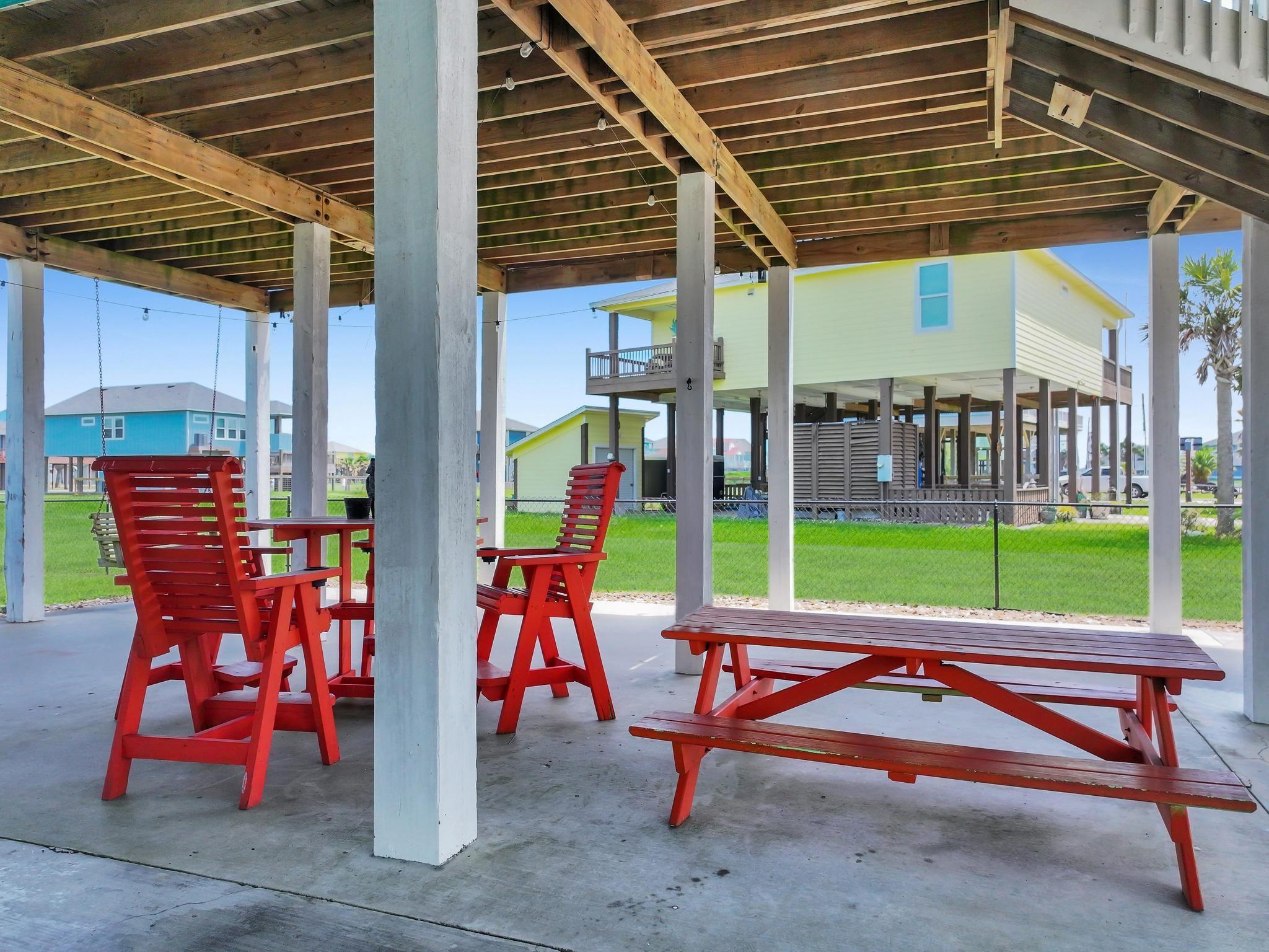 962 Surfside Drive
