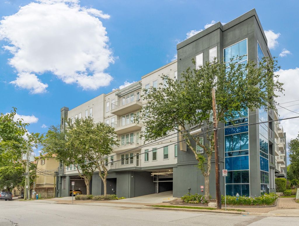 Photo of 505 Jackson Hill Street S #108, Houston, TX 77007 (MLS # 94728948)