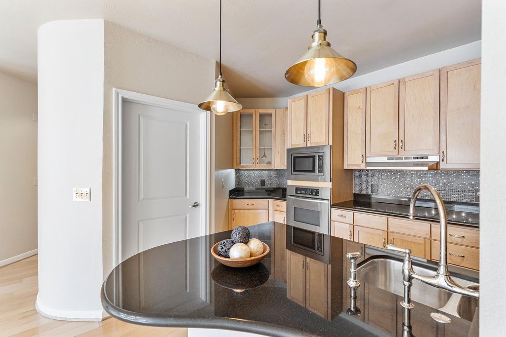 Photo of 505 Jackson Hill Street S #108, Houston, TX 77007 (MLS # 94728948)