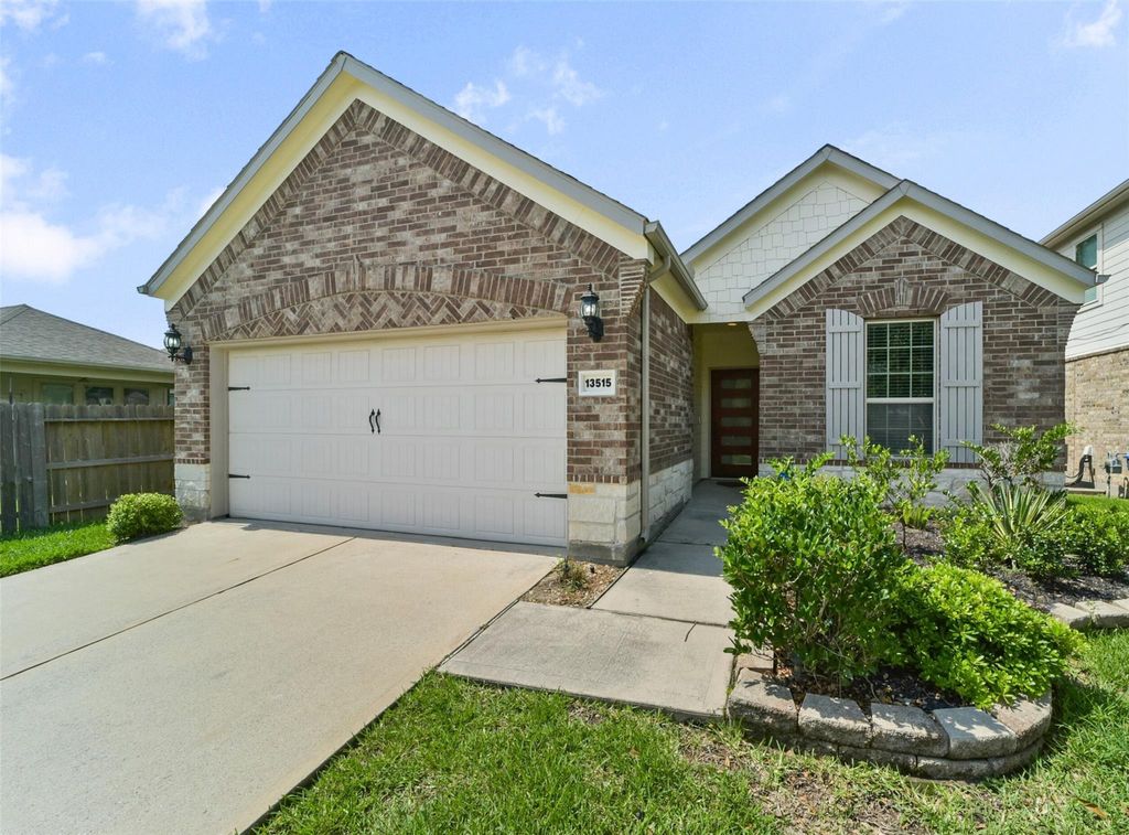 Photo of 13515 Smith Lake Lane, Houston, TX 77044 (MLS # 96487127)