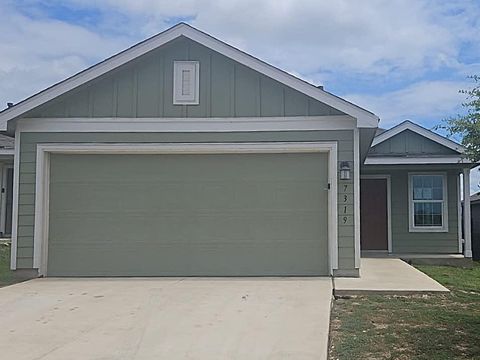 Photo of 7319 Avila Vista, San Antonio, TX 78244 (MLS # 10338787)