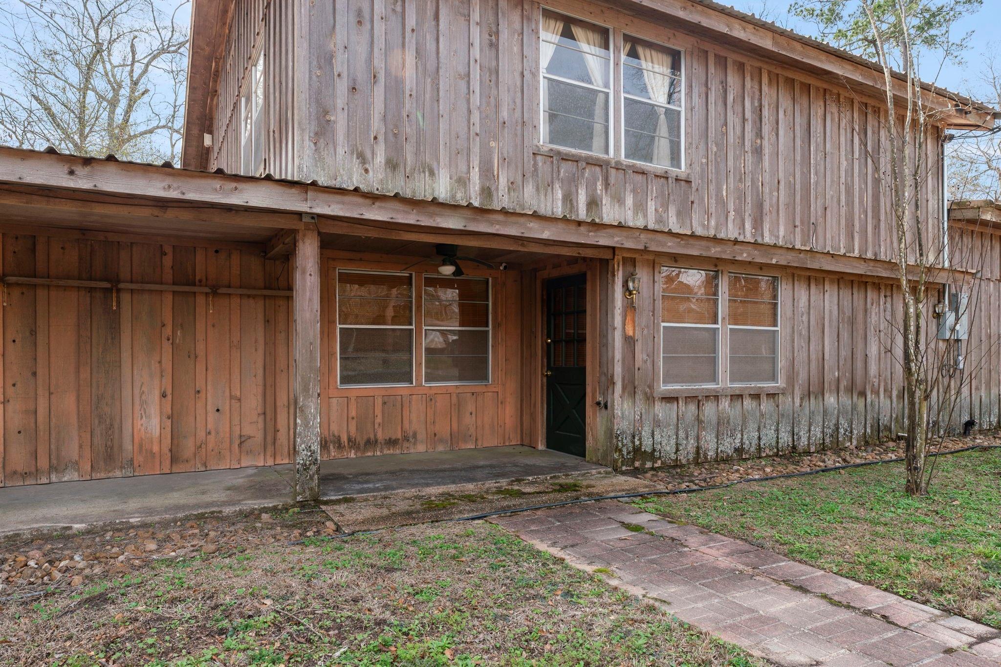 17230 Pioneer Trails