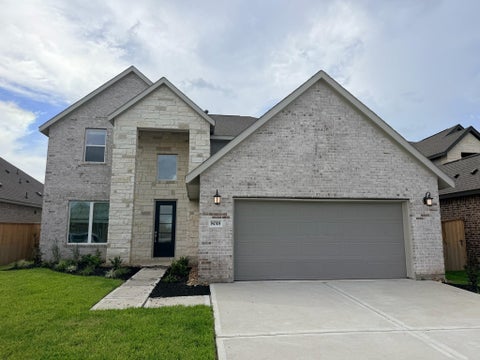 Homes For Sale - 8018 Serene Meadow Lane<br/> Richmond, TX 77469