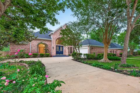 2703 Peninsulas Missouri City TX 77459