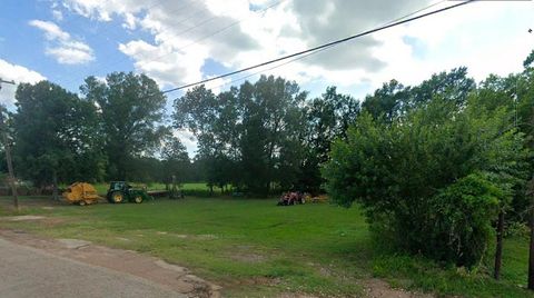 Photo of 10 4th Street, Crockett, TX 75835 (MLS # 89777407)