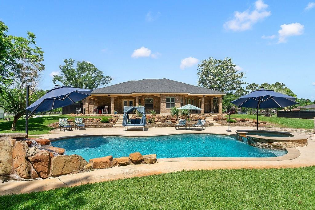 318 Sunrise Blvd