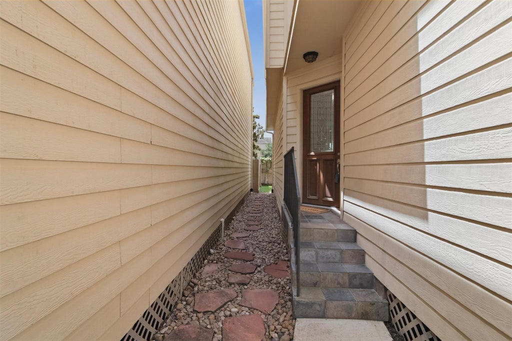Photo of 5819 Petty Street #C, Houston, TX 77007 (MLS # 26045073)