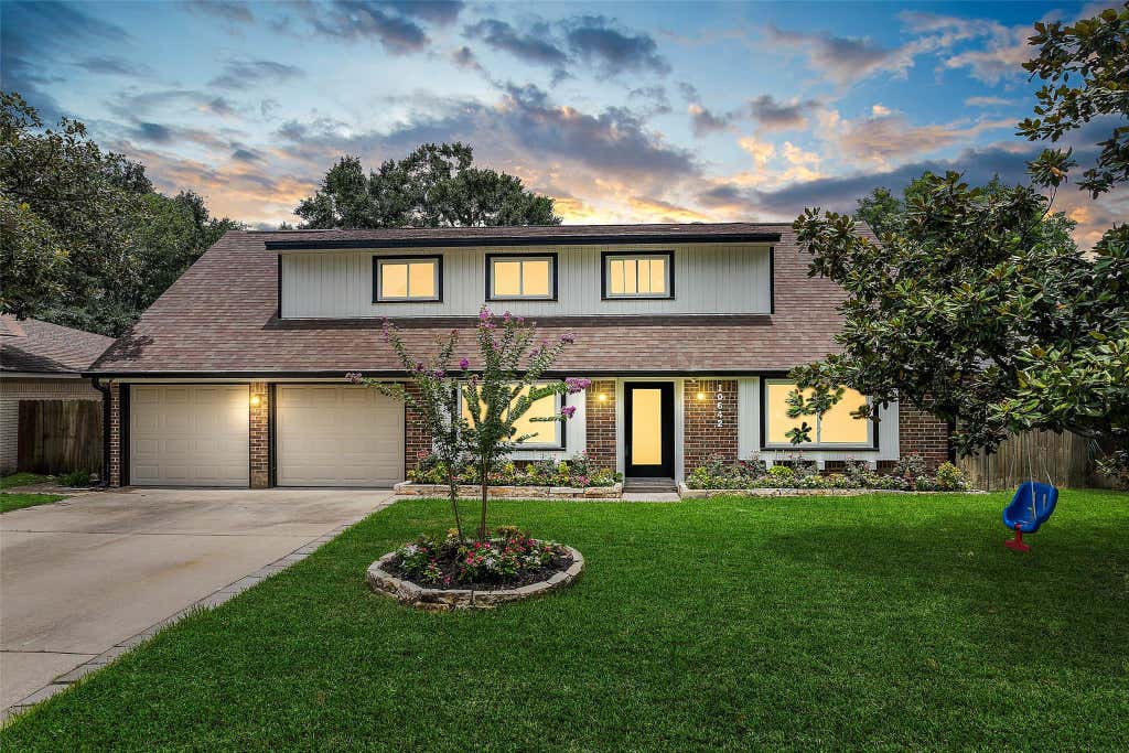 Photo of 10642 Mayfield Road, Houston, TX 77043 (MLS # 30524523)