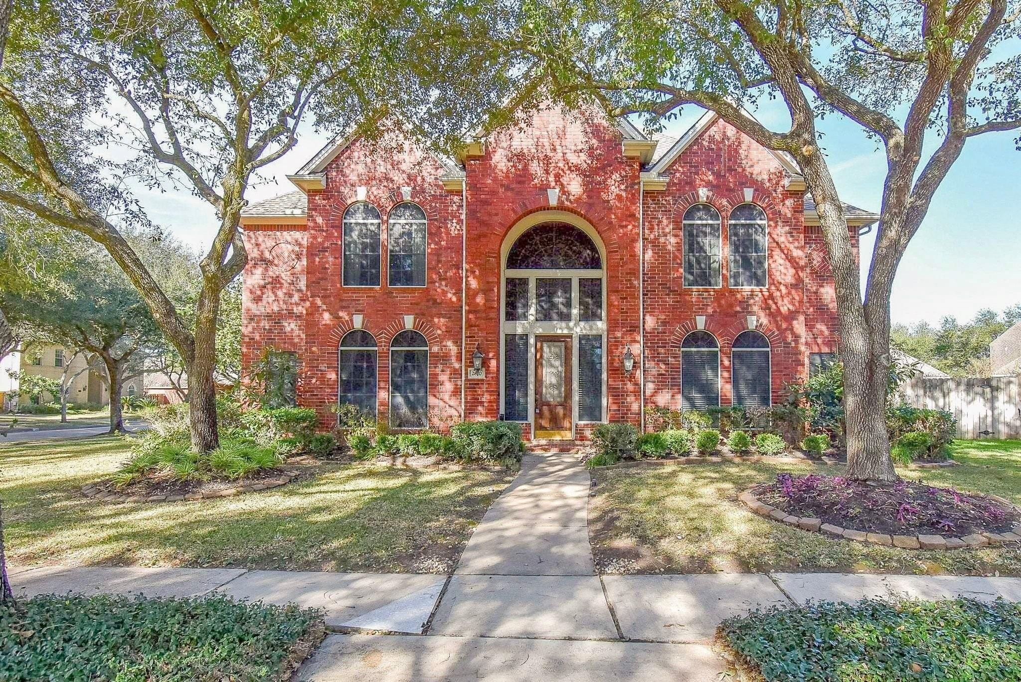2810 Grassy Knoll Court