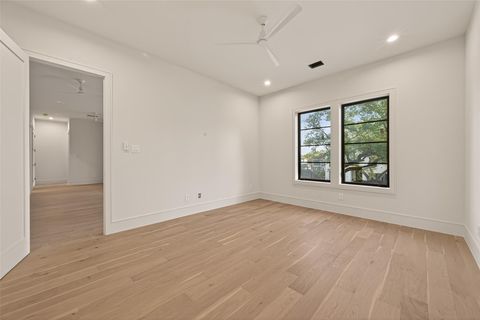 Tiny photo for 4046 Drummond Street, Houston, TX 77025 (MLS # 77880658)