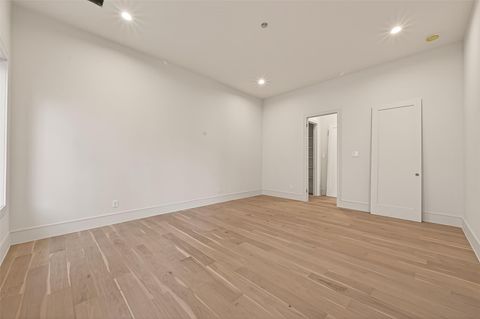 Tiny photo for 4046 Drummond Street, Houston, TX 77025 (MLS # 77880658)