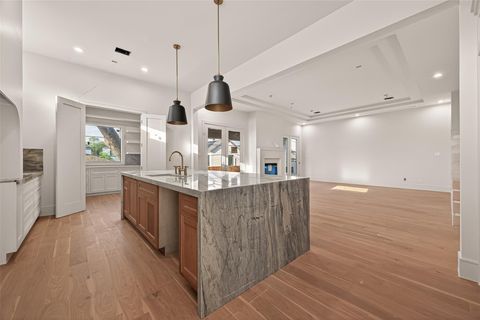 Tiny photo for 4046 Drummond Street, Houston, TX 77025 (MLS # 77880658)