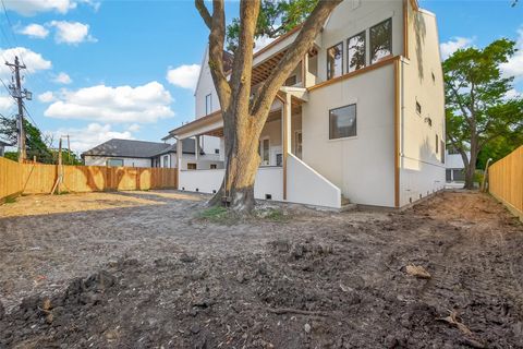 Tiny photo for 4046 Drummond Street, Houston, TX 77025 (MLS # 77880658)