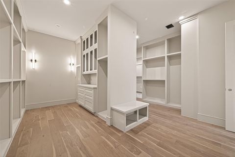 Tiny photo for 4046 Drummond Street, Houston, TX 77025 (MLS # 77880658)