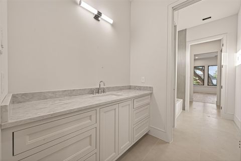 Tiny photo for 4046 Drummond Street, Houston, TX 77025 (MLS # 77880658)