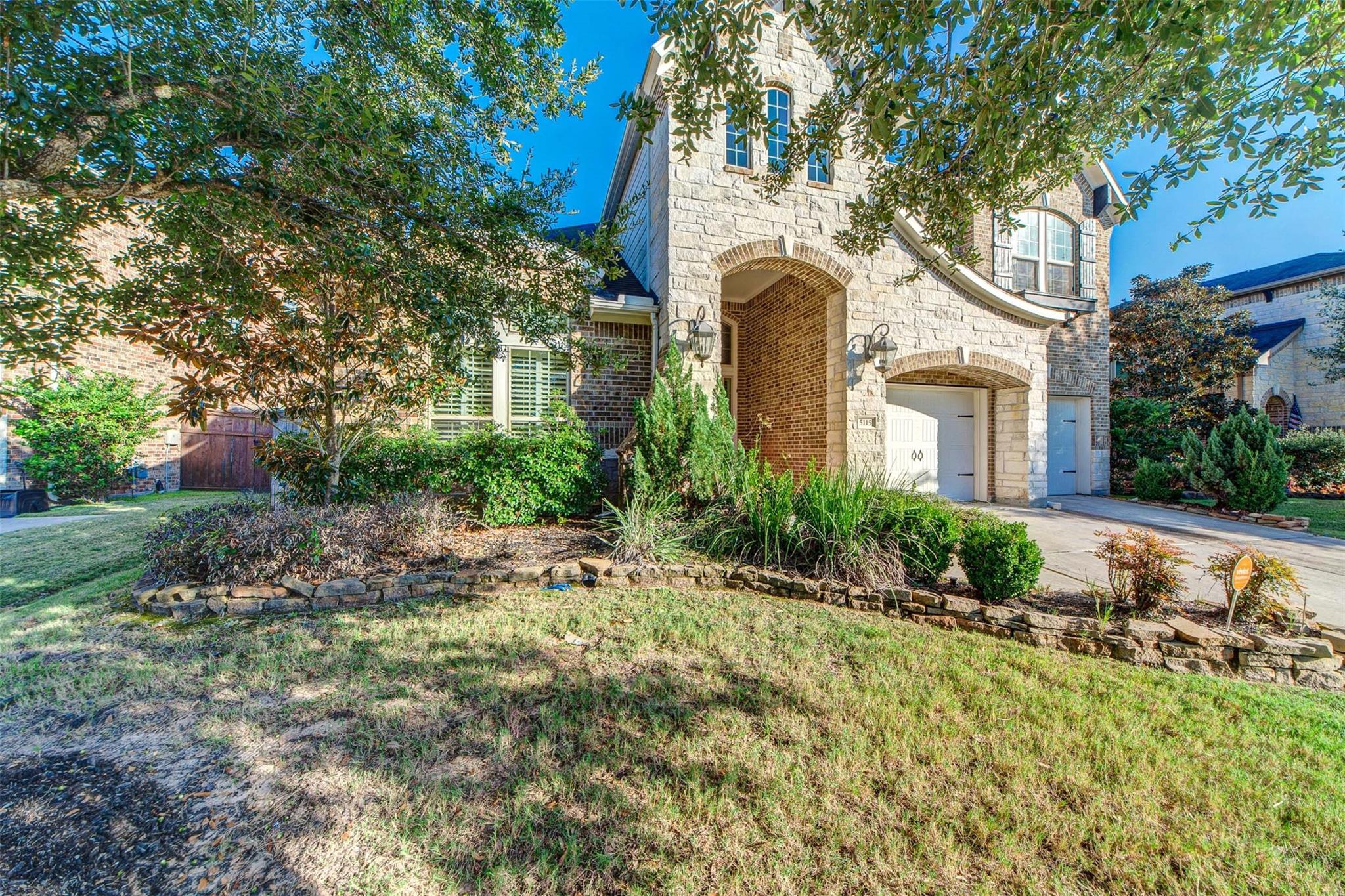 5115 Kenton Place Lane