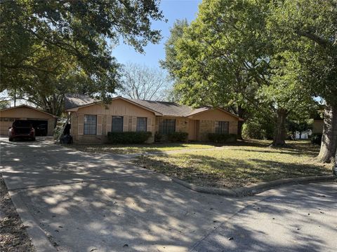 Photo of 321 Johnson Street, Brenham, TX 77833 (MLS # 19919739)