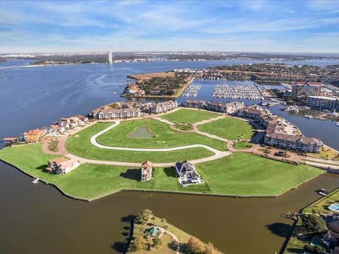 Vacant Land For Sale - 2449 Beacon Circle<br/> Galveston County, League City, TX 77573