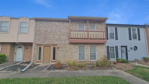 Photo of 760 Thicket Lane #760, Houston, TX 77079 (MLS # 25156125)