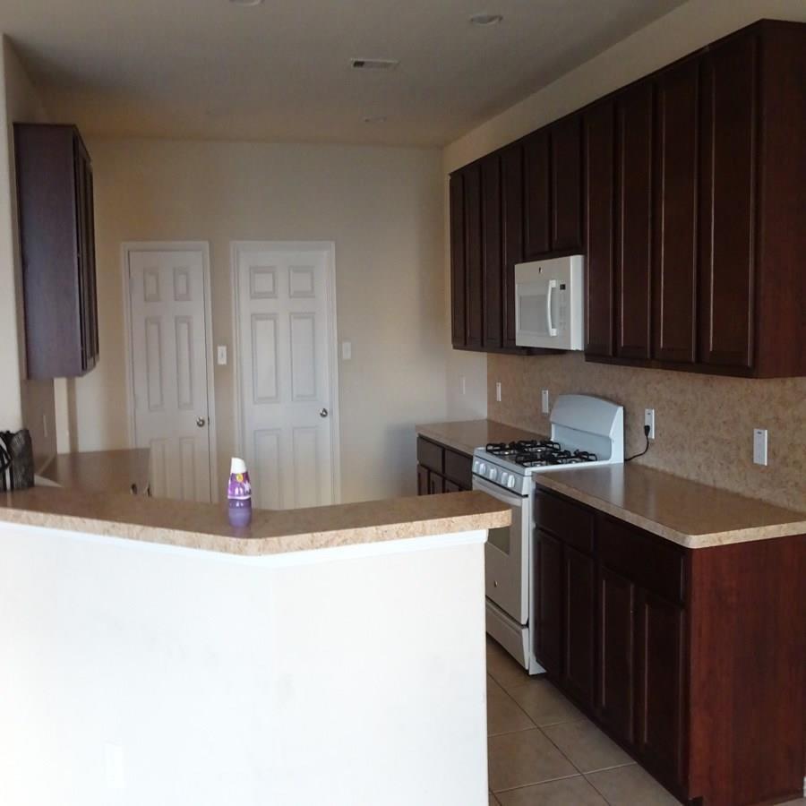 4902 Gingham Check Court