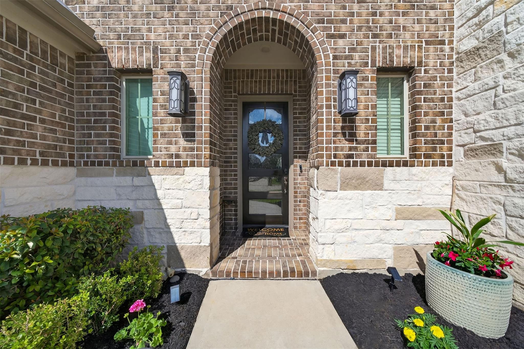 9555 Pappas Creek Court