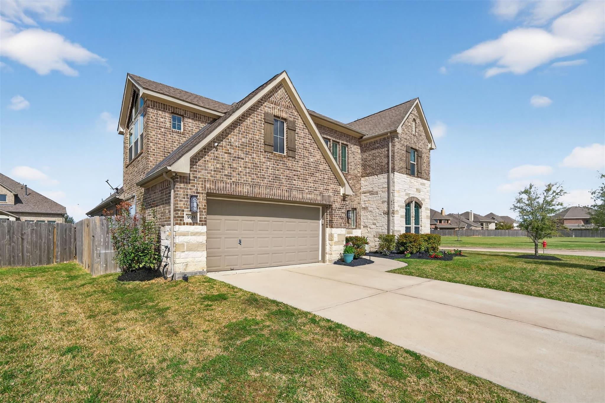 9555 Pappas Creek Court