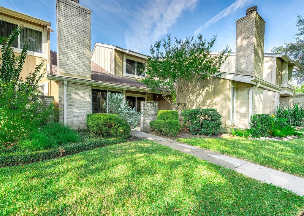 Photo of 11609 Village Place Drive, Houston, TX 77077 (MLS # 53002620)