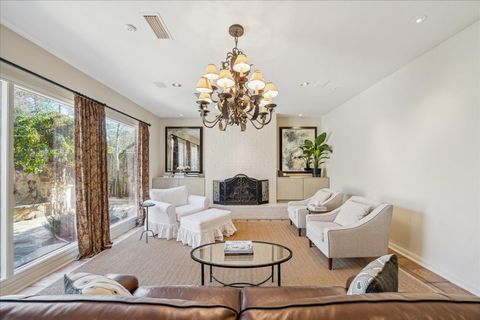 Photo of 230 Gessner Road, Houston, TX 77024 (MLS # 10983810)