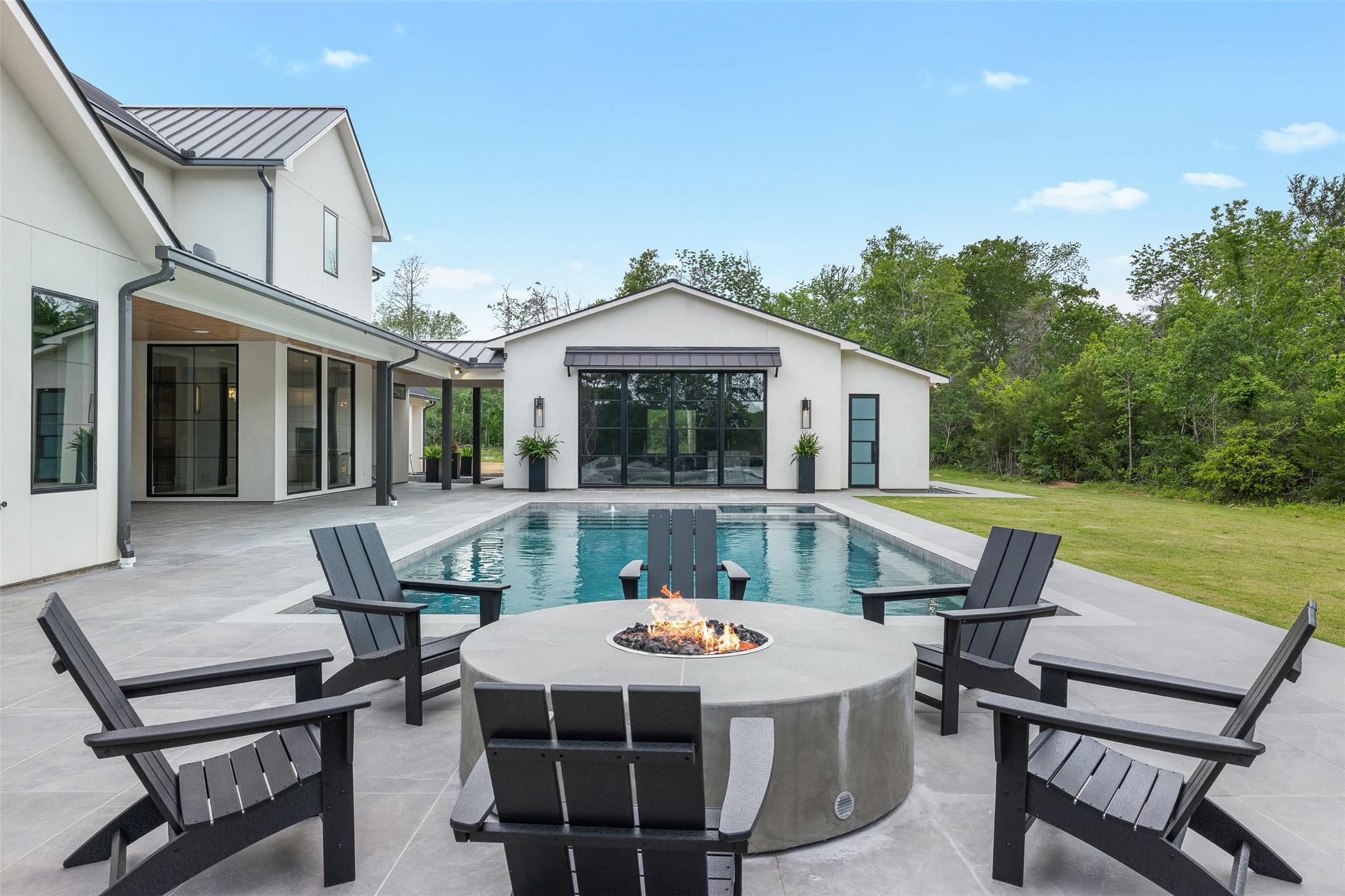 770 S Weyand Road