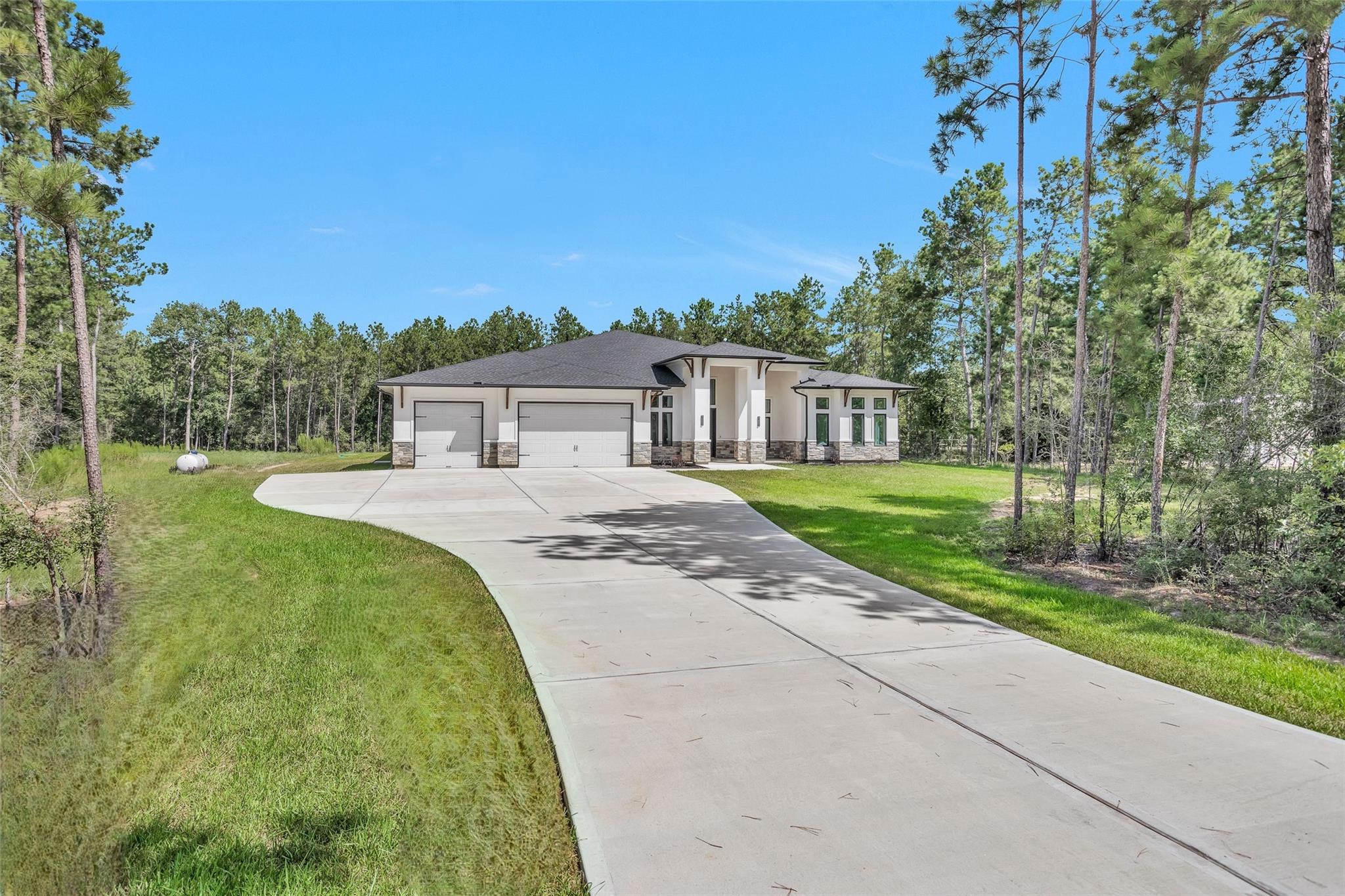 27900 E Stallion Lane