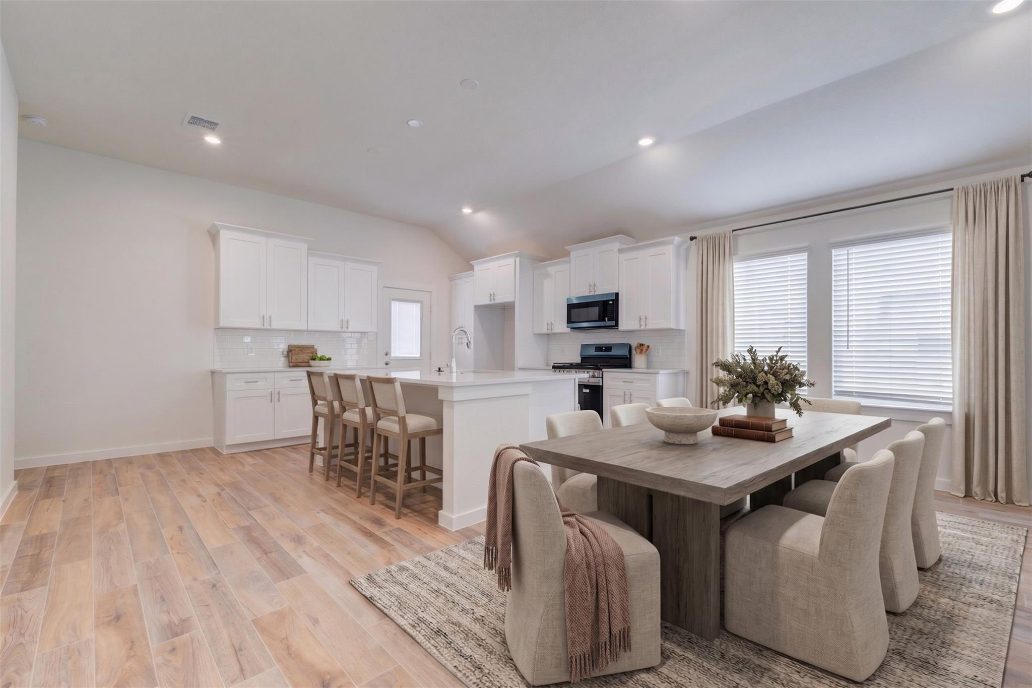 6467 Escondido Drive