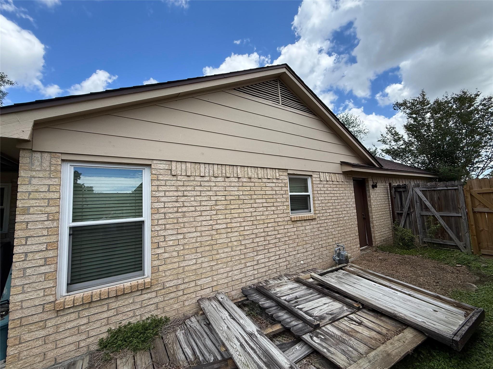 5122 Pepper Mill Street