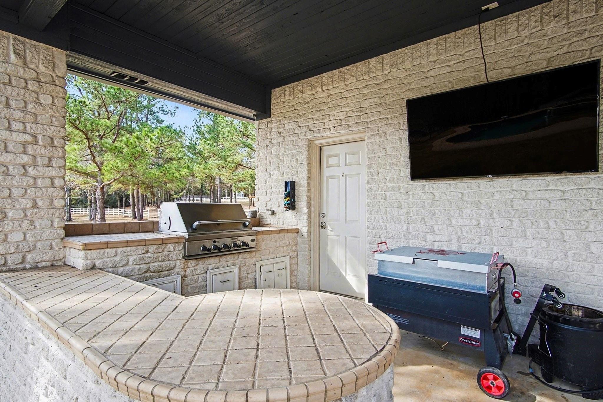 Montgomery, Texas, 77316, United States, 4 Bedrooms Bedrooms, ,7 BathroomsBathrooms,Residential,Active,2041362