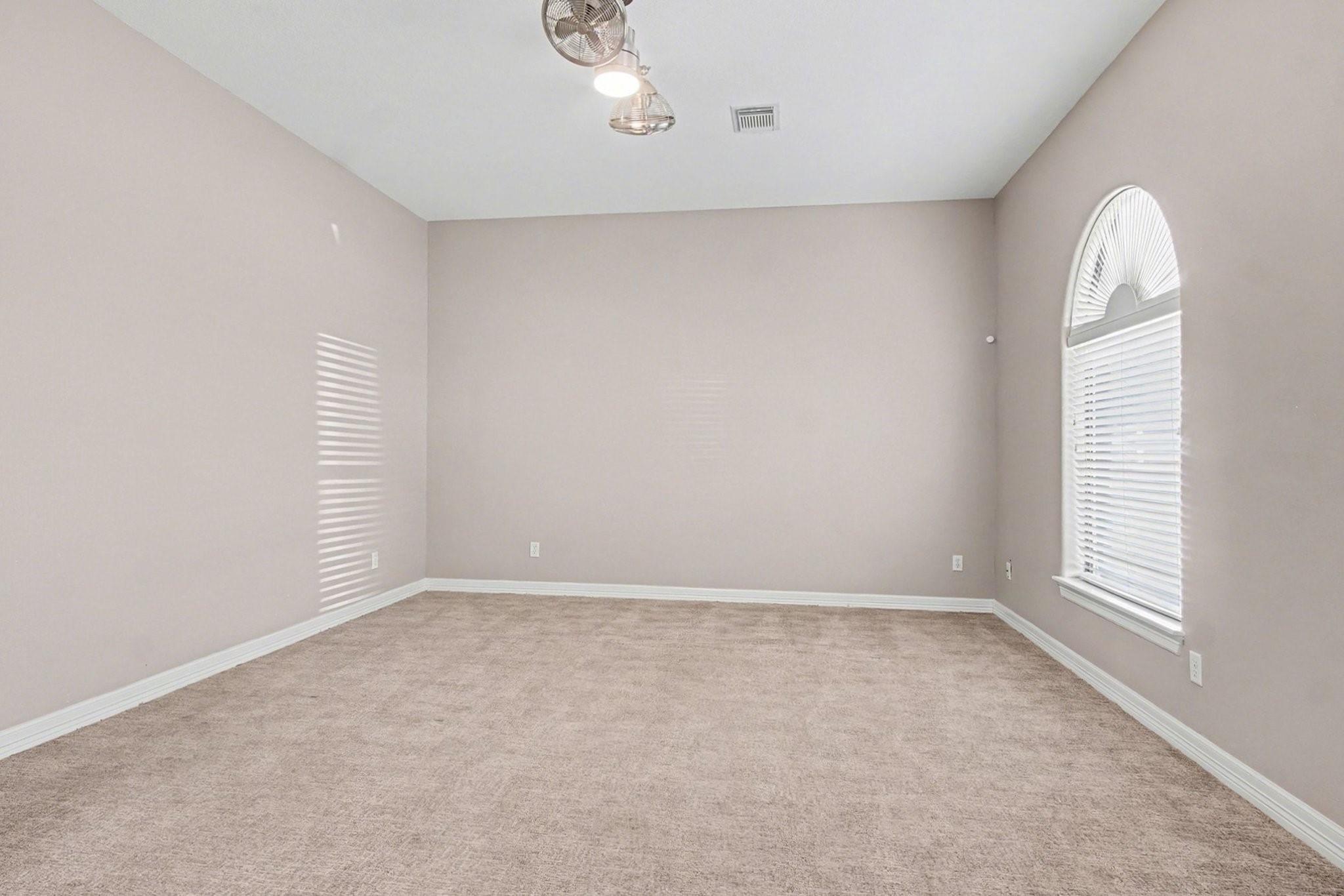 Montgomery, Texas, 77316, United States, 4 Bedrooms Bedrooms, ,7 BathroomsBathrooms,Residential,Active,2041362