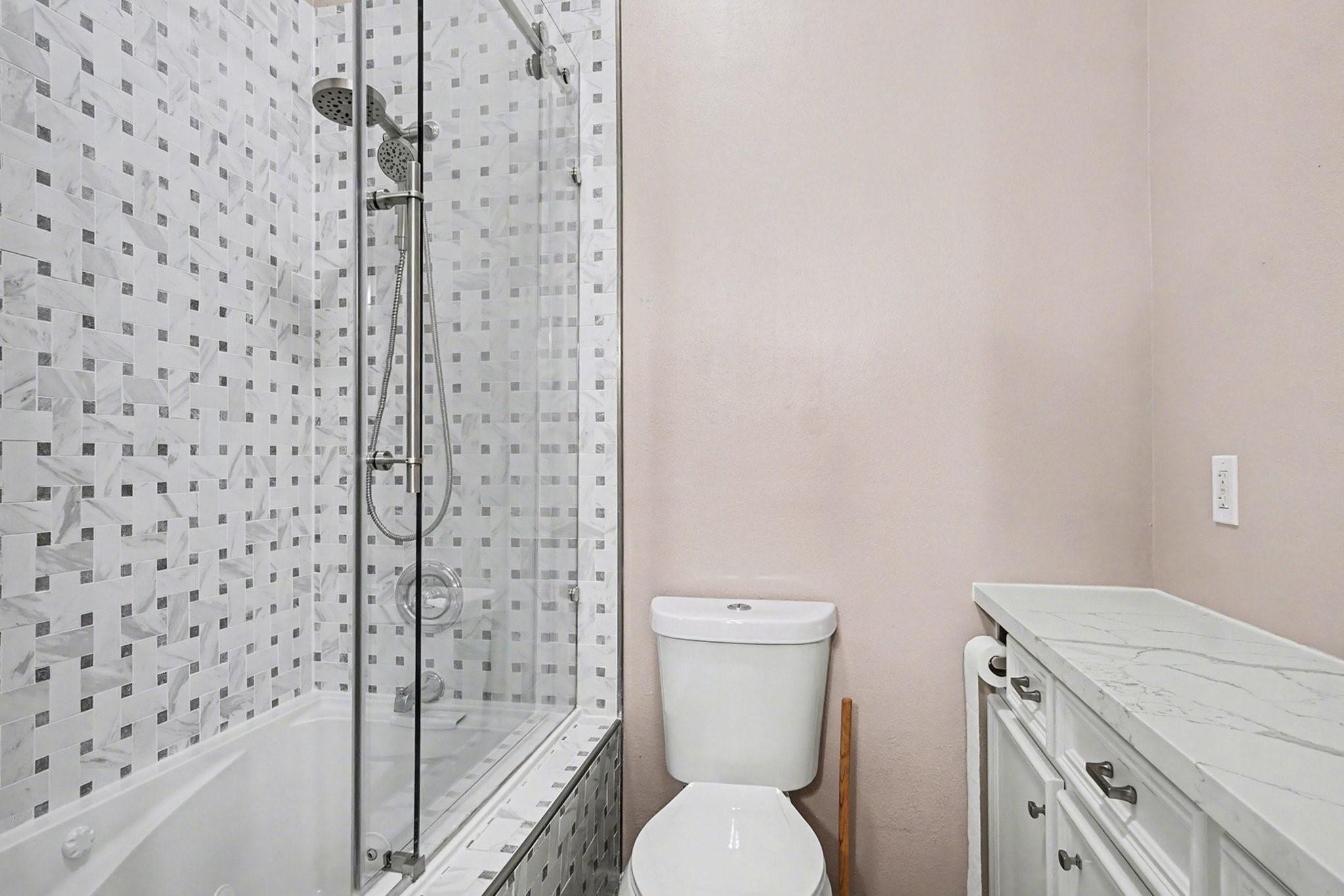 Montgomery, Texas, 77316, United States, 4 Bedrooms Bedrooms, ,7 BathroomsBathrooms,Residential,Active,2041362