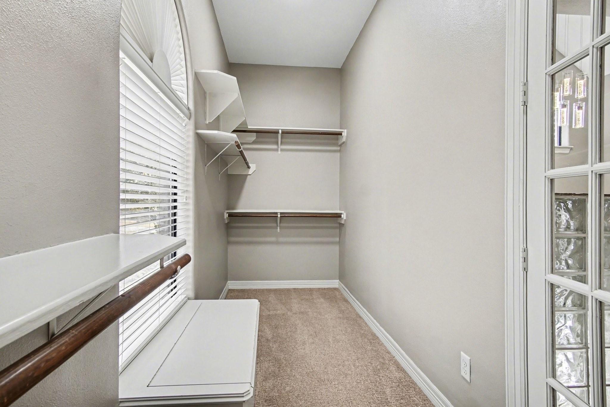 Montgomery, Texas, 77316, United States, 4 Bedrooms Bedrooms, ,7 BathroomsBathrooms,Residential,Active,2041362
