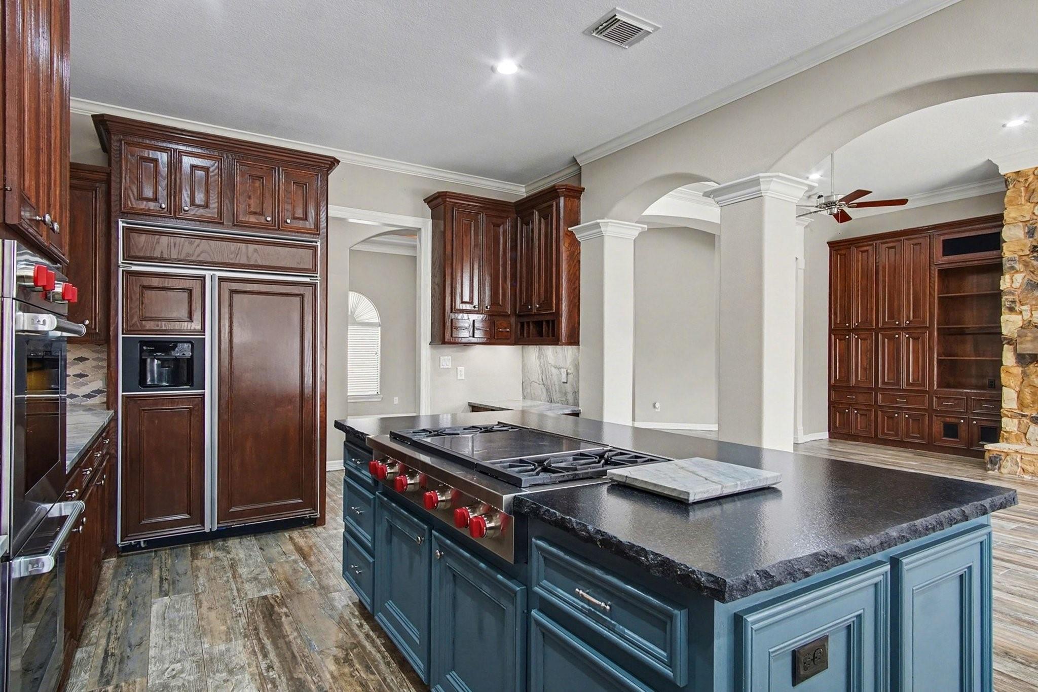 Montgomery, Texas, 77316, United States, 4 Bedrooms Bedrooms, ,7 BathroomsBathrooms,Residential,Active,2041362