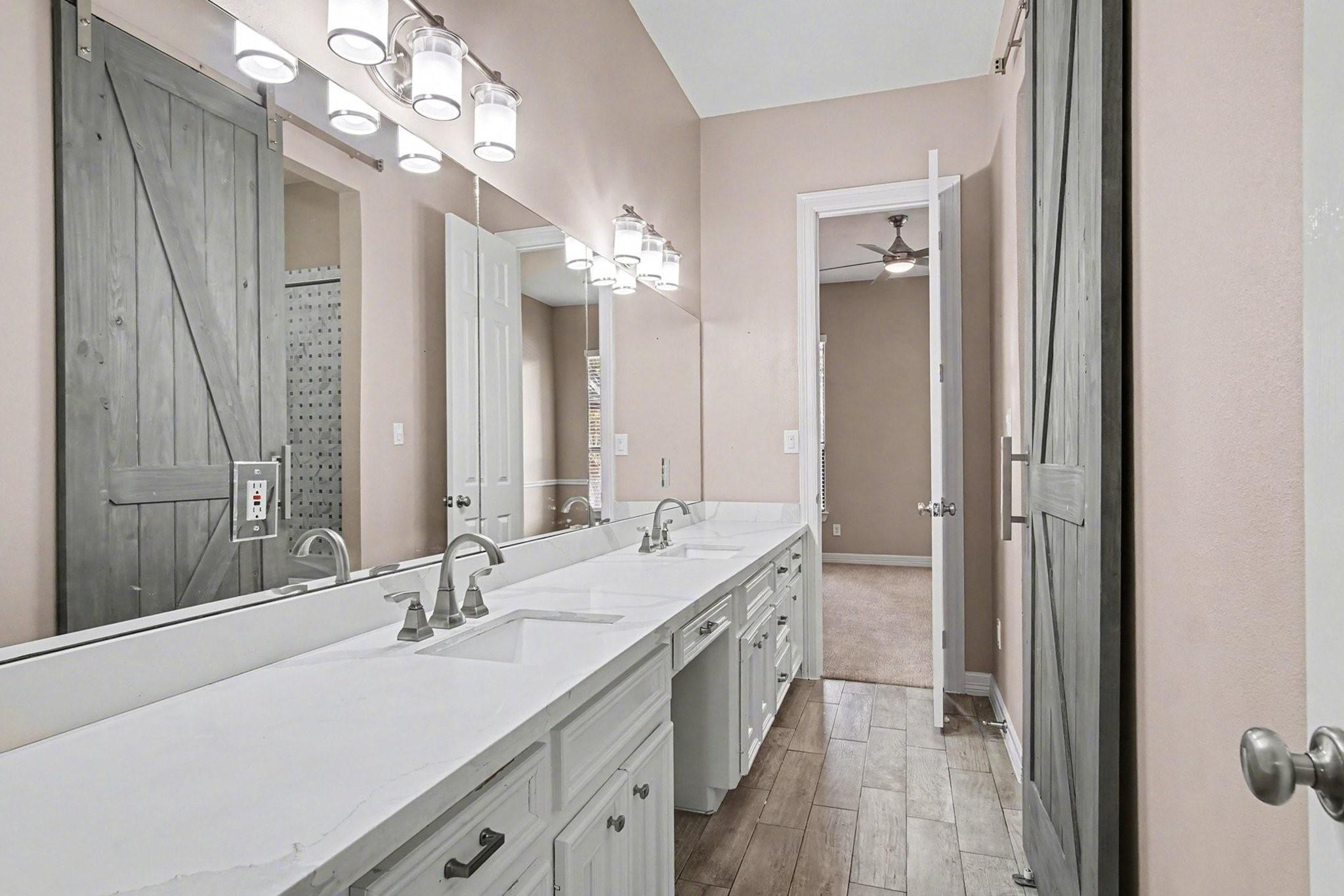 Montgomery, Texas, 77316, United States, 4 Bedrooms Bedrooms, ,7 BathroomsBathrooms,Residential,Active,2041362