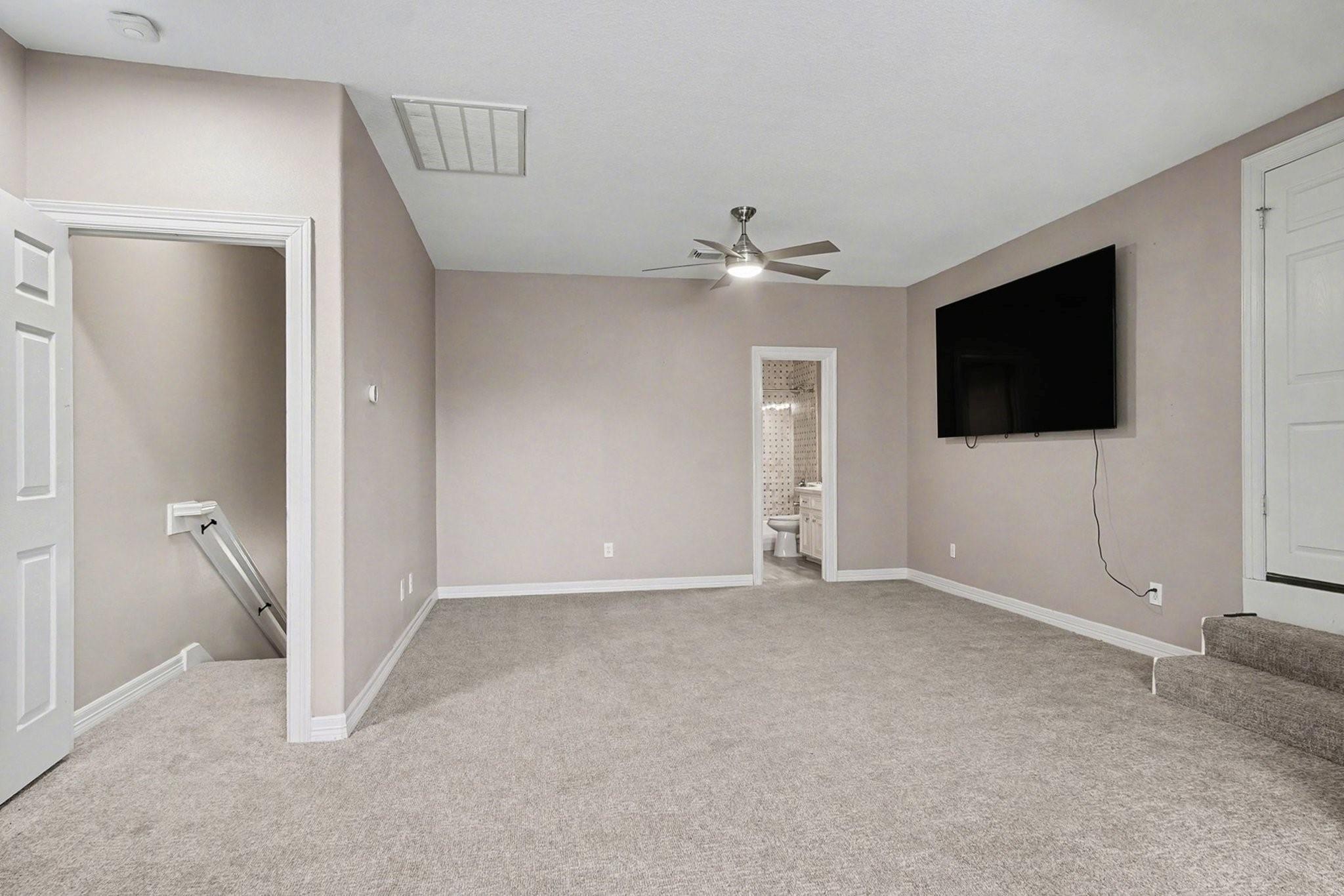 Montgomery, Texas, 77316, United States, 4 Bedrooms Bedrooms, ,7 BathroomsBathrooms,Residential,Active,2041362