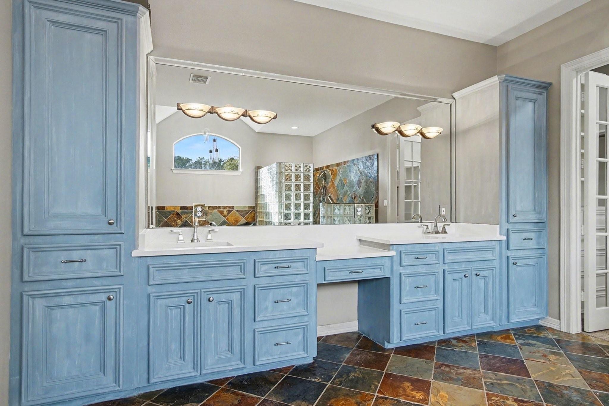 Montgomery, Texas, 77316, United States, 4 Bedrooms Bedrooms, ,7 BathroomsBathrooms,Residential,Active,2041362