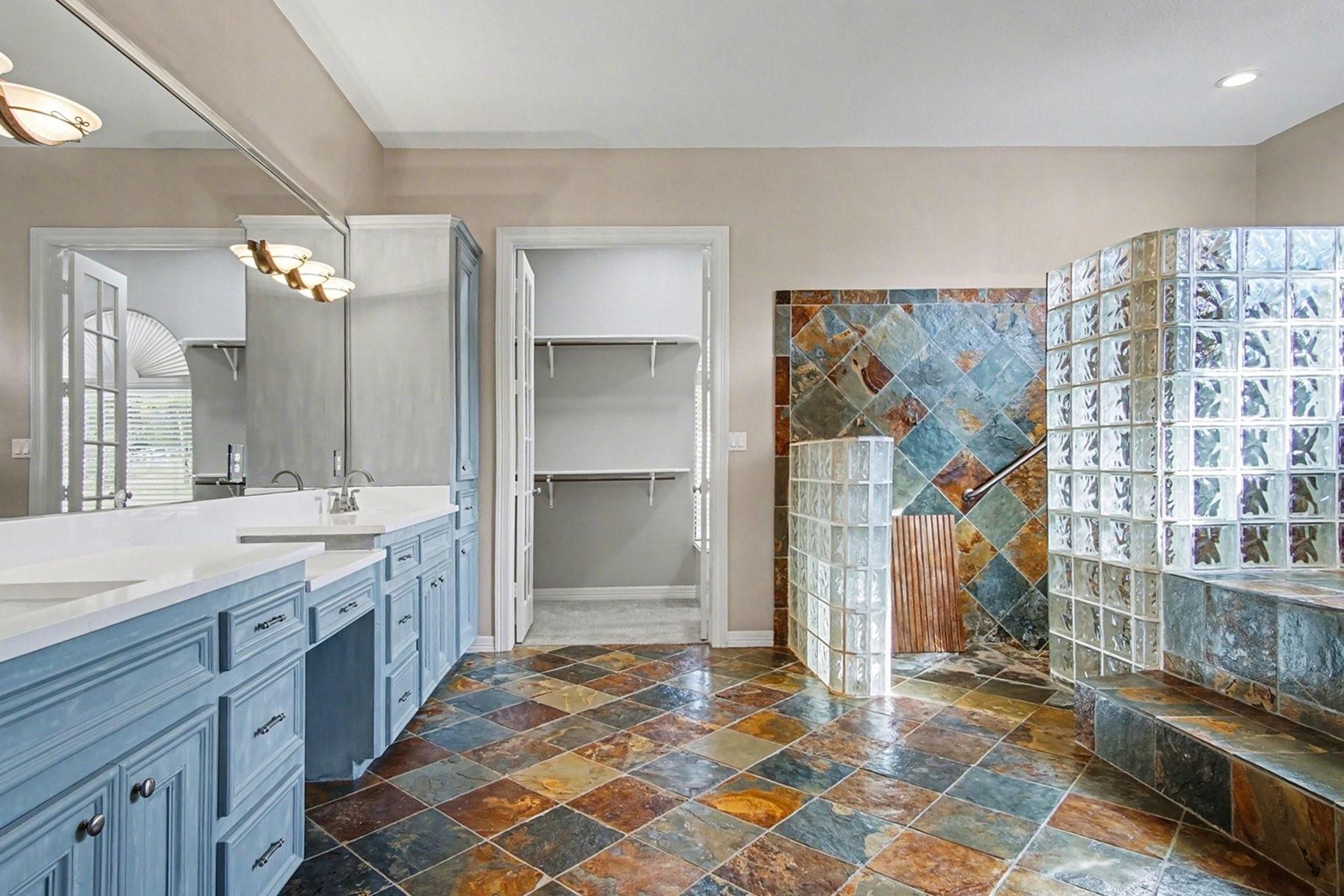 Montgomery, Texas, 77316, United States, 4 Bedrooms Bedrooms, ,7 BathroomsBathrooms,Residential,Active,2041362