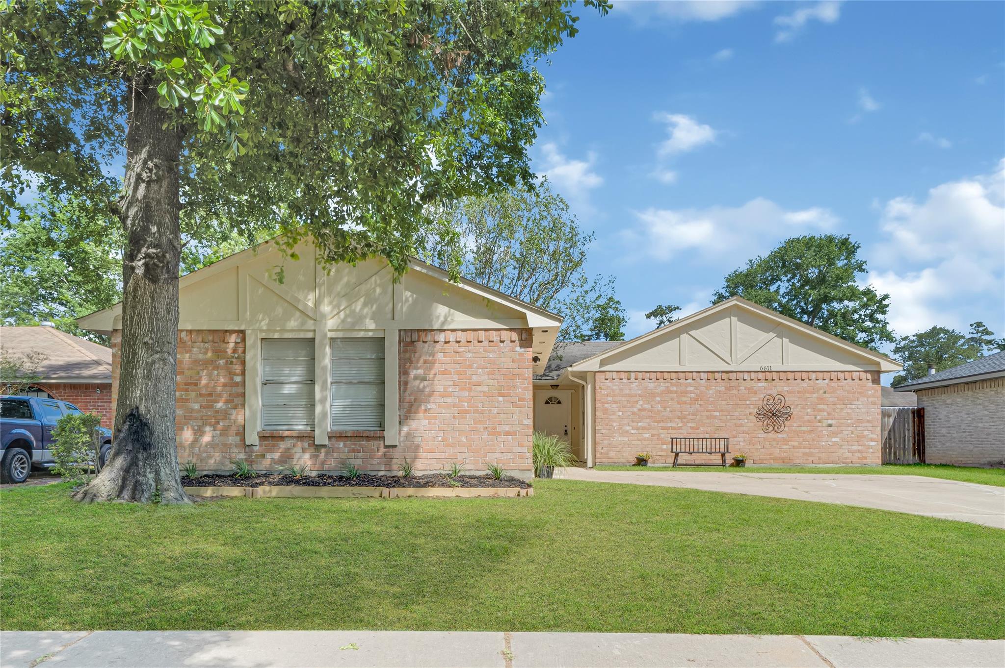 6611 Archgate Drive