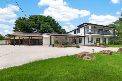 Homes For Sale - 323 E Palm Street<br/> Fresno, TX 77545
