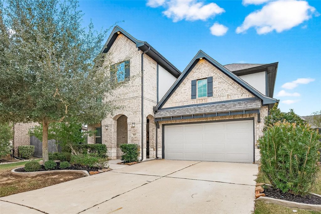 Photo of 907 Warm Summer Drive, Richmond, TX 77406 (MLS # 58586088)